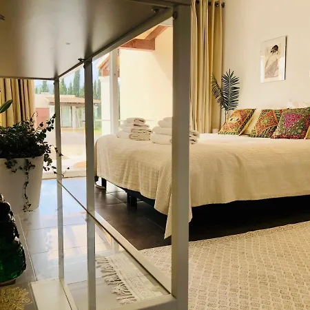 Justbeandbeibiza Bed & Breakfast