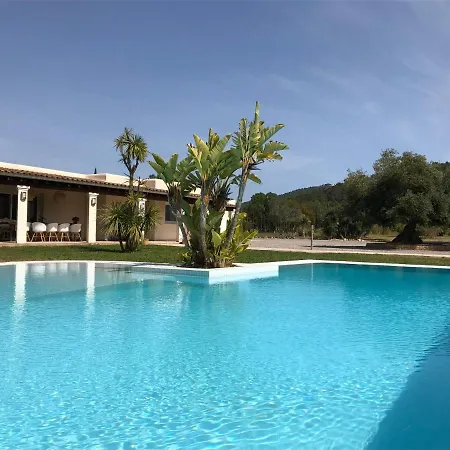 Justbeandbeibiza Bed & Breakfast *