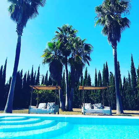 Justbeandbeibiza Bed & Breakfast *