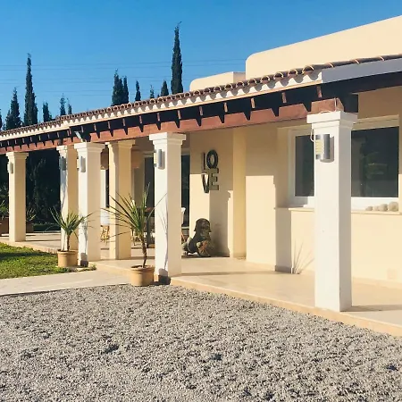 Justbeandbeibiza Couette-café